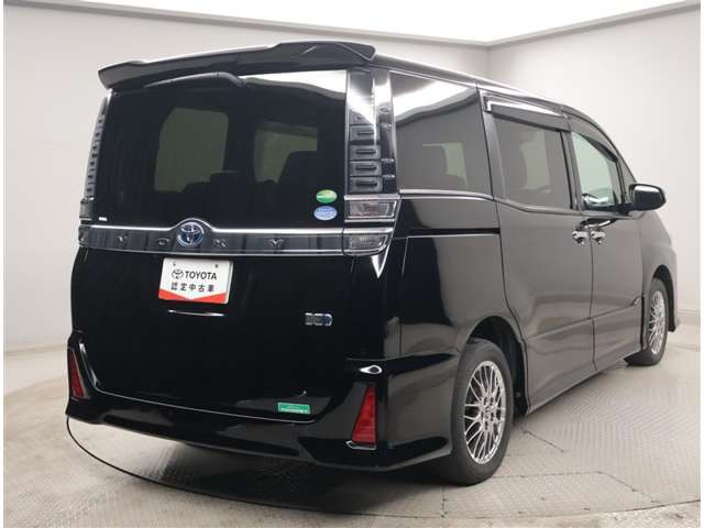 ヴォクシー1.8 ハイブリッド ZS 煌III