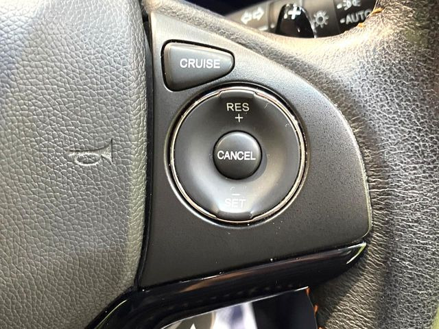 �y�N���[�Y�R���g���[���z�������H�����N���N���s�B�A�N�Z���𗣂��Ă���葬�x�ő��s���ł��A�������^�]���̕��S���y��!�����E�������ȒP�ȃX�C�b�`����Œ����ł��܂��B