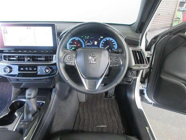 クラウンハイブリッド 2.5 RS