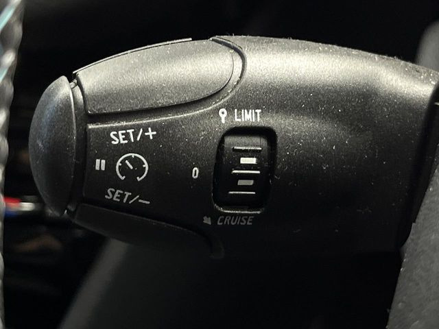 ���I�[�g�N���[�Y�R���g���[��:�������H�⎩���Ԑ�p���H���ɂāA�葬���q���\�ƂȂ�֗��ȋ@�\�ł��B�������ړ��̍ۂł����ɂ����֗��ɂ��g�����������܂���