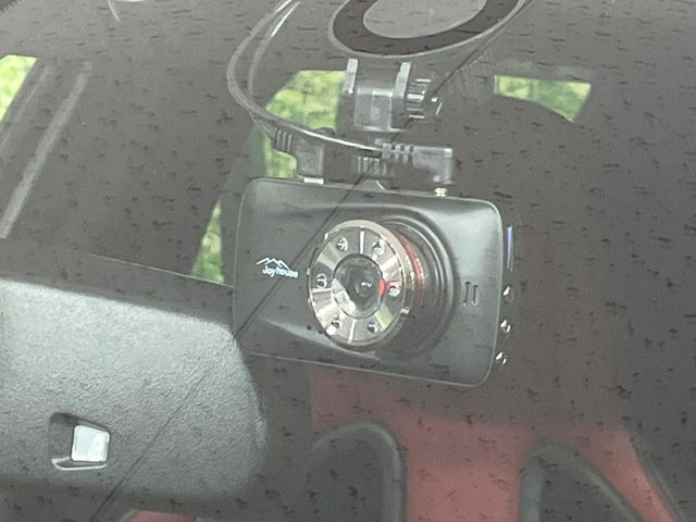 �y�h���C�u���R�[�_�[�z�h���C�u���R�[�_�[����!���s���͂������A������^�]�⎖�̂ɑ��������ہA�f���ŋL�^���A����̃��X�N�ɔ����܂��B���L�^�pSD�J�[�h�͂��q�l�����g�ł��������������K�v������܂��B