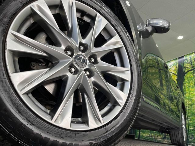 �y����19�C���`�A���~�z�C�[���z�O�ςɃ}�b�`���������A���~�z�C�[���𑕒����Ă���܂��B�e��ЊO�A���~�z�C�[����A�X�^�b�h���X�^�C�����戵�����Ă���܂��B���񂲑��k����������