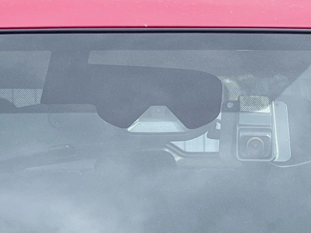 �y�C���e���W�F���g�G�}�[�W�F���V�[�u���[�L�z�t�����g�J�����őO���̎ԗ�����s�҂����m�B�Փ˂������Ȏ��͏Փ˔�Q�y���u���[�L���쓮�A�Փˉ�����T�|�[�g�B�����S�Ƀh���C�u�����y���݂��������܂��B