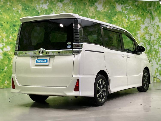 ヴォクシー2.0 ZS