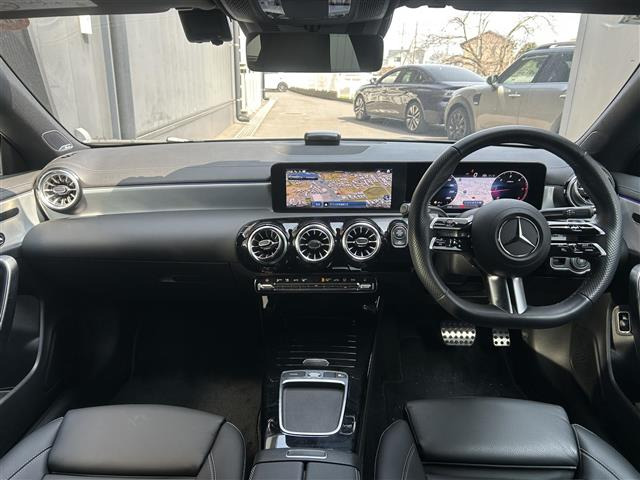 CLAシューティングブレークCLA200d AMGライン