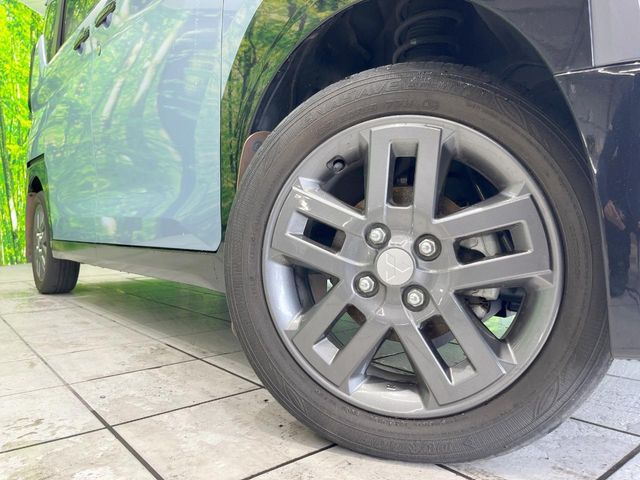 �y����15�C���`�A���~�z�C�[���z�O�ςɃ}�b�`���������A���~�z�C�[���𑕒����Ă���܂��B�e��ЊO�A���~�z�C�[����A�X�^�b�h���X�^�C�����戵�����Ă���܂��B���񂲑��k����������