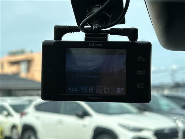 エスクァイアハイブリッド1.8 Gi プレミアムパッケージ