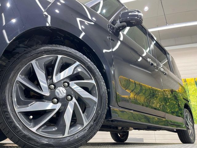 �y�����A���~�z�C�[���z�O�ςɃ}�b�`���������A���~�z�C�[���𑕒����Ă���܂��B�e��ЊO�A���~�z�C�[����A�X�^�b�h���X�^�C�����戵�����Ă���܂��B���񂲑��k����������