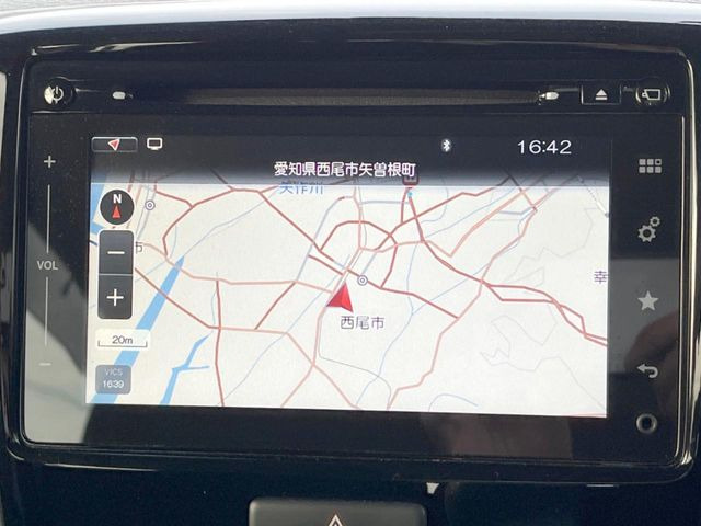 �y�����i�r�z�l�C�̏����i�r�𑕔����Ă���܂��B�i�r�̎g���₷���͂������A�I�[�f�B�I�@�\���[��!�L�����v�◷�s�͂������A�ʋ΂┃�����ȂǕ��i�̃h���C�u���y�����Ȃ�͂���