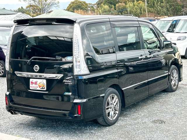 お車のご購入からオイル交換・整備・車検・任意保険・修理・鈑金何でもお任せ下さい!親切・丁寧にご対応致します♪