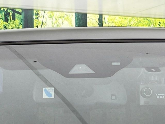 �y�g���^�Z�[�t�e�B�Z���X�z���s���ɑO���̎ԗ�����F�����A�Փ˂������Ȏ��͌x��ƃu���[�L�ŏՓˉ���Ɣ�Q�y�����A�V�X�g�B�����S�Ƀh���C�u�����y���݂��������܂��B