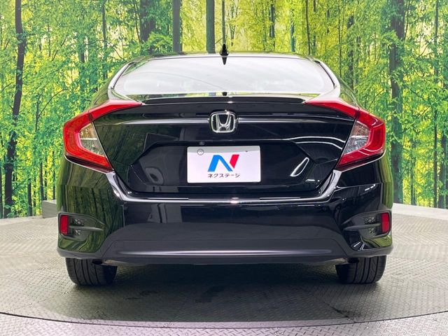 安心の最長10年・走行無制限保証(有償)をご用意。保証内容も充実はもちろん、無料点検&オイル交換や、年中無休の全国・24時間ロードサービスも付帯されておりますのでご安心下さい。