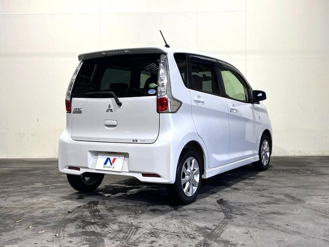 ☆全国のネクステージからお取り寄せが可能※!遠方の店舗に展示してあるクルマが気になる場合も、最寄りの店舗でご覧いただくことが可能です!是非私たちに要望をお聞かせください!※別途費用