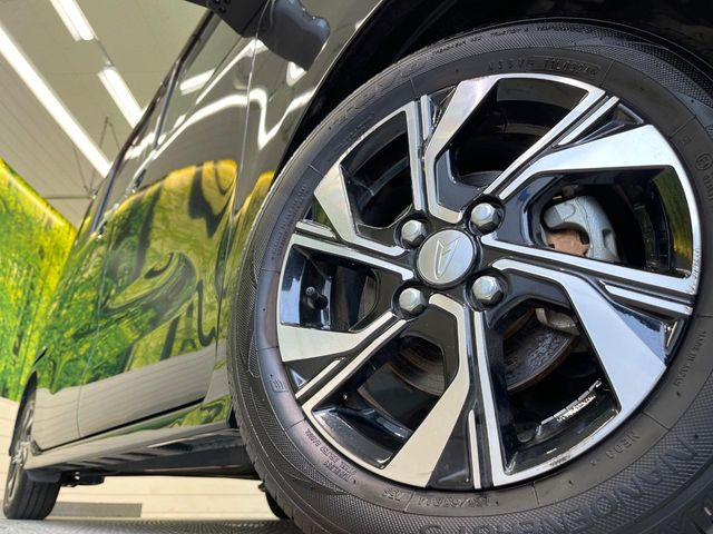 �y����14�C���`�A���~�z�C�[���z�O�ςɃ}�b�`���������A���~�z�C�[���𑕒����Ă���܂��B�e��ЊO�A���~�z�C�[����A�X�^�b�h���X�^�C�����戵�����Ă���܂��B���񂲑��k����������