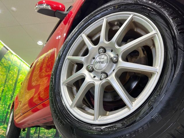 �y14�C���`�A���~�z�C�[���z�O�ςɃ}�b�`�����A���~�z�C�[���𑕒����Ă���܂��B�e��A���~�z�C�[����A�X�^�b�h���X�^�C�����戵�����Ă���܂��B���񂲑��k����������