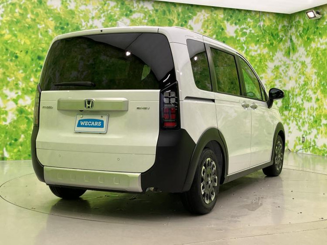 フリード1.5 ハイブリッド クロスター