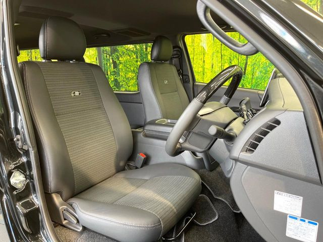 �y�n�[�t���U�[�V�[�g�z�������ƍ���S�n�𗼗������l�C�̃V�[�g���w�ʁE���ʂ̃t�@�u���b�N�f�ނ́A�ʋC���̗ǂ��⊊��ɂ����ɗD��Ă��܂��B�C���╞���ɍ��E���ꂸ���K�ɂ���肢�������܂��B