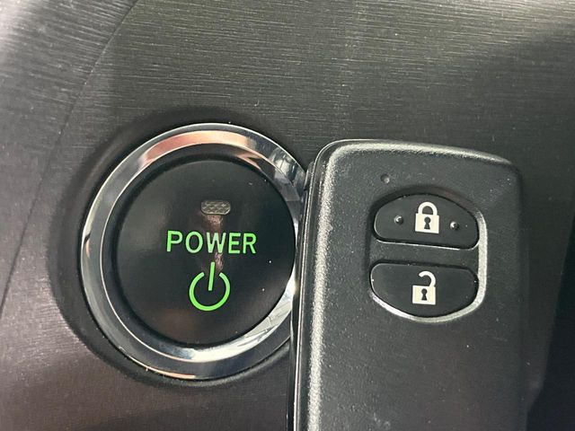 �y�X�}�[�g�L�[�z�J�o����|�P�b�g�ɓ��ꂽ�܂܂ł��h�A�̎{���E�������\�ȃX�}�[�g�L�[�𑕔��B�G���W���̃I���E�I�t�����J�M�����o���K�v����������Ƃ��Ă��֗��ł���