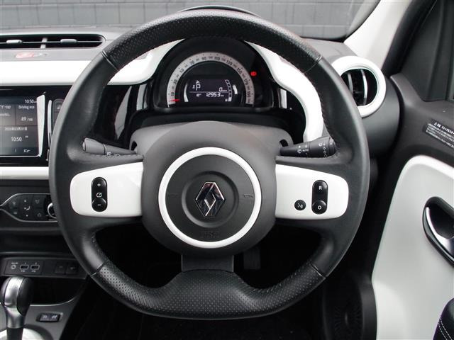 トゥインゴインテンス