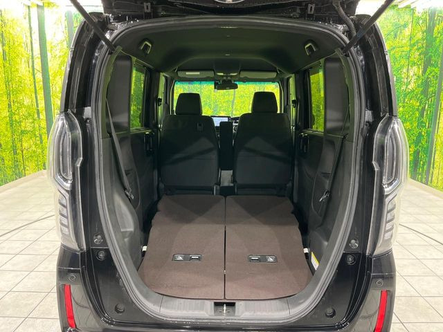 ���i�̂���������ʋ΁A���}���ɏ\���ȉ׎��X�y�[�X���m�ۂ��Ă���܂��B�Z�J���h�V�[�g��|���ƁA�傫�ȉו��̐ύڂ��\�ł���