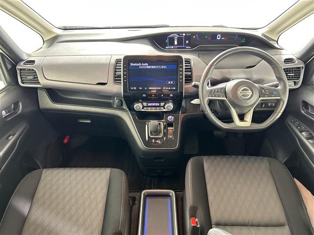 セレナ1.2 e-POWER ハイウェイスターV