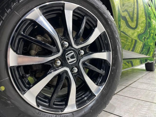 �y����14�C���`�A���~�z�C�[���z�O�ςɃ}�b�`���������A���~�z�C�[���𑕒����Ă���܂��B�e��ЊO�A���~�z�C�[����A�X�^�b�h���X�^�C�����戵�����Ă���܂��B���񂲑��k����������