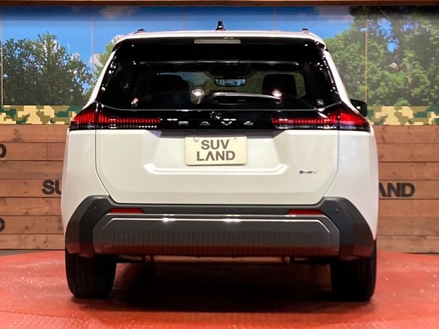 安心の最長10年・走行無制限保証(有償)をご用意。保証内容も充実はもちろん、無料点検&オイル交換や、年中無休の全国・24時間ロードサービスも付帯されておりますのでご安心下さい。