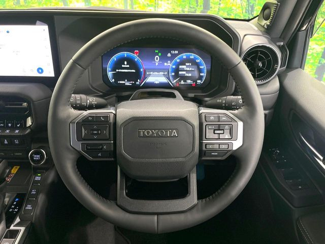 �y�����v�����X�e�A�����O�z�㎿�Ȋv���g�p���邱�ƂŁA��ɂ����������݂ƂĂ��^�]���₷���n���h���ł���