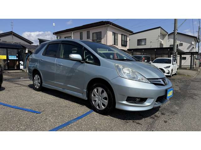 フィットシャトル1.5 15X ファインライン 4WD