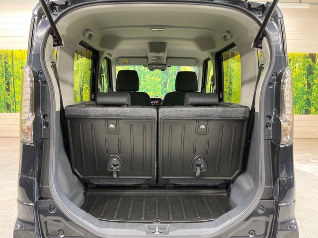 ���i�̂���������ʋ΁A���}���ɏ\���ȉ׎��X�y�[�X���m�ۂ��Ă���܂��B�Z�J���h�V�[�g��|���ƁA�傫�ȉו��̐ύڂ��\�ł���