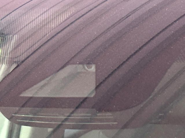 �y�g���^�Z�[�t�e�B�Z���X�z���s���ɑO���̎ԗ�����F�����A�Փ˂������Ȏ��͌x��ƃu���[�L�ŏՓˉ���Ɣ�Q�y�����A�V�X�g�B�����S�Ƀh���C�u�����y���݂��������܂��B