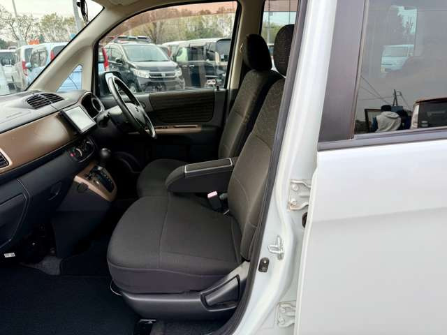 ���������ԑ����W�����ł�!���̋@��ɐ��񂲗��X������!