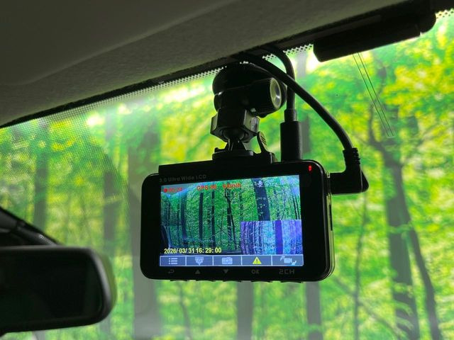 �y�h���C�u���R�[�_�[�z�h���C�u���R�[�_�[����!���s���͂������A������^�]�⎖�̂ɑ��������ہA�f���ŋL�^���A����̃��X�N�ɔ����܂��B���L�^�pSD�J�[�h�͂��q�l�����g�ł��������������K�v������܂��B