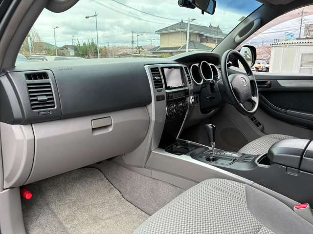 ���X�ł͂��_�񒸂��܂������q�l�Ƀh���C�u���R�[�_�[��K���X�R�[�e�B���O�{�H�ȂǁA���l�i��}���Ă��񋟂����Ē����Ă���܂��B�ڍׂ̓X�^�b�t�܂ł��C�y�ɂ��₢���킹���������܂��B