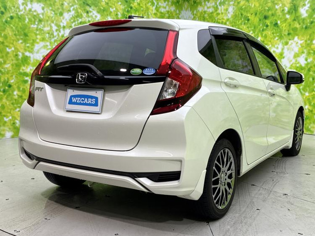 フィット1.3 13G F