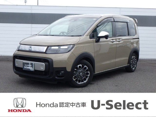 フリード1.5 e:HEV クロスター