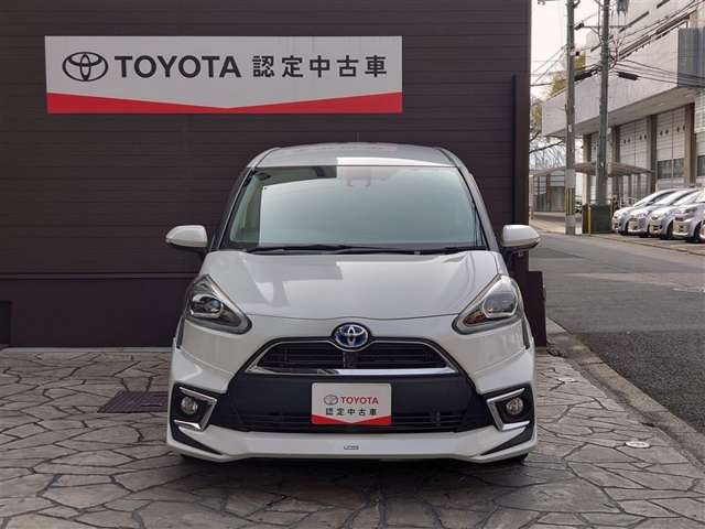 シエンタハイブリッド 1.5 G クエロ