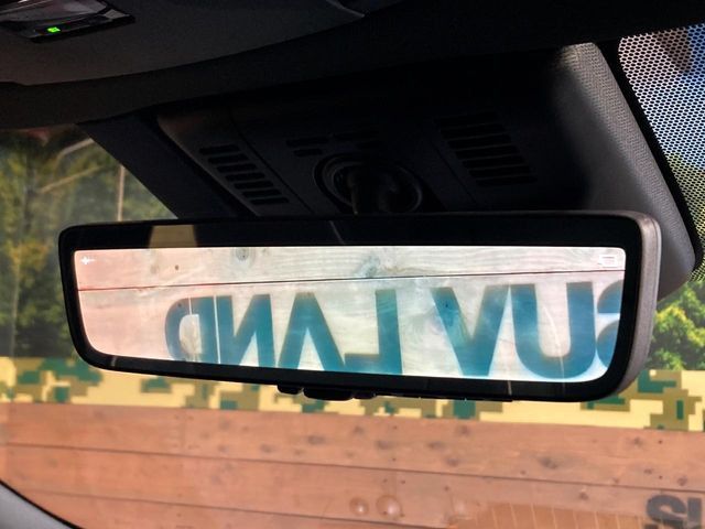 【デジタルインナーミラー】後席の大きな荷物や同乗者で後方が確認しづらい時でも安心!カメラが撮影した車両後方の映像をルームミラー内に表示。クリアな視界で状況の確認が可能です!