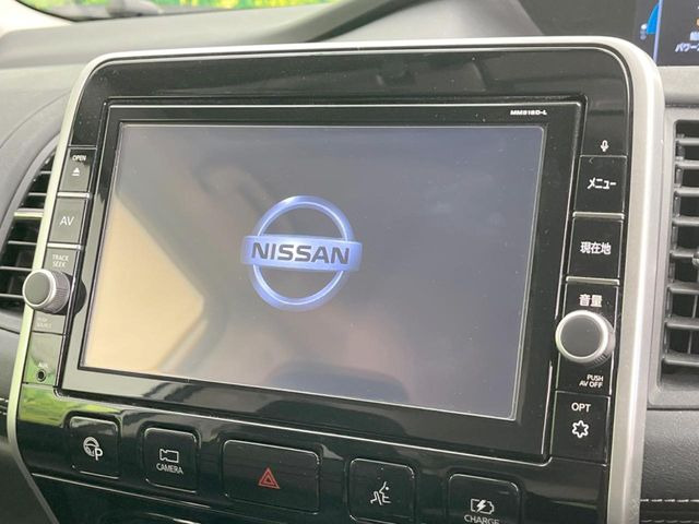 �y�����i�r�z�l�C�̏����i�r�𑕔����Ă���܂��B�i�r�̎g���₷���͂������A�I�[�f�B�I�@�\���[��!�L�����v�◷�s�͂������A�ʋ΂┃�����ȂǕ��i�̃h���C�u���y�����Ȃ�͂���