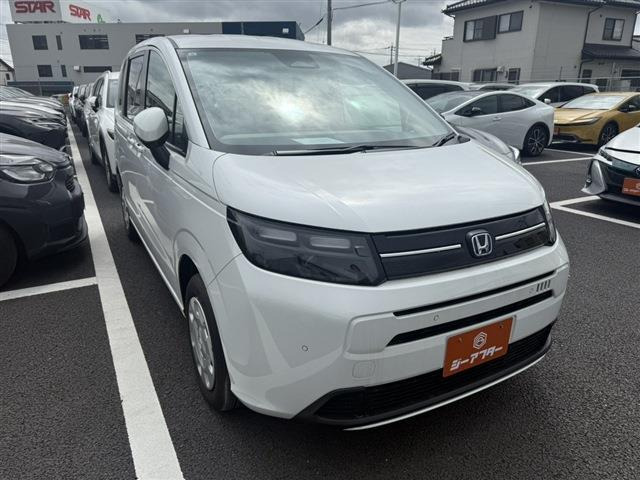 フリード1.5 e:HEV エアー 4WD