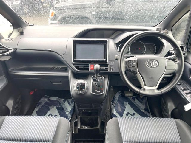 ヴォクシー2.0 ZS