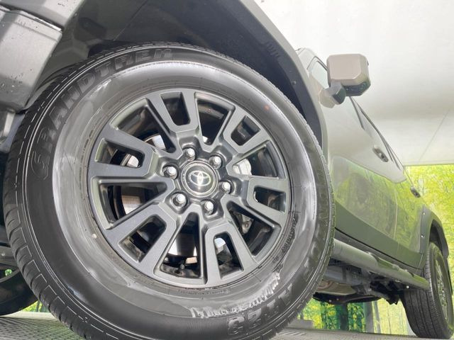 �y�����A���~�z�C�[���z�O�ςɃ}�b�`���������A���~�z�C�[���𑕒����Ă���܂��B�e��ЊO�A���~�z�C�[����A�X�^�b�h���X�^�C�����戵�����Ă���܂��B���񂲑��k����������