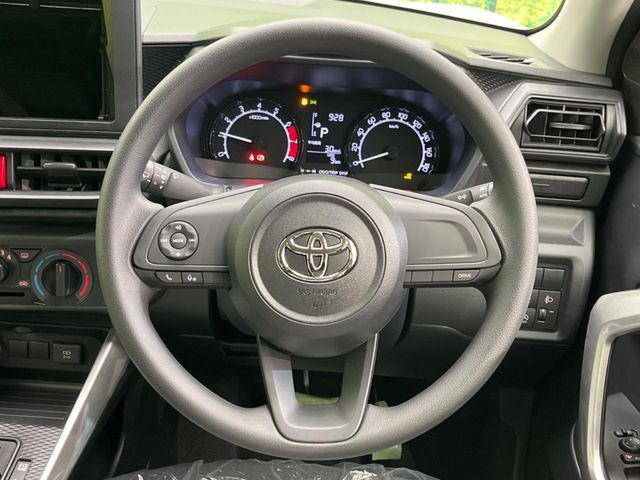 【ステアリングスイッチ】運転中、前方から目線をそらすことなく、オーディオ等の操作が可能な便利機能!安心&快適なドライブを演出してくれます♪