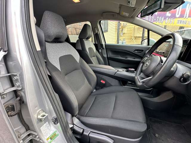 ���̋Ǝ҂ɂ������ې􂢁A�V�[�g�̃^�o�R�Ȃǂɂ��R�Q���̃��y�A��(�L��)�������Ă���܂��B