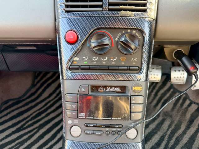 気になるお車がありましたら右の電話番号から直接お店にお問い合わせください。支払方法から車両情報、状態までなんでもご説明させて頂きます。スタッフ一同ご連絡お待ちしております。