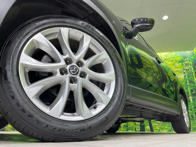 �y����19�C���`�A���~�z�C�[���z�O�ςɃ}�b�`���������A���~�z�C�[���𑕒����Ă���܂��B�e��ЊO�A���~�z�C�[����A�X�^�b�h���X�^�C�����戵�����Ă���܂��B���񂲑��k����������