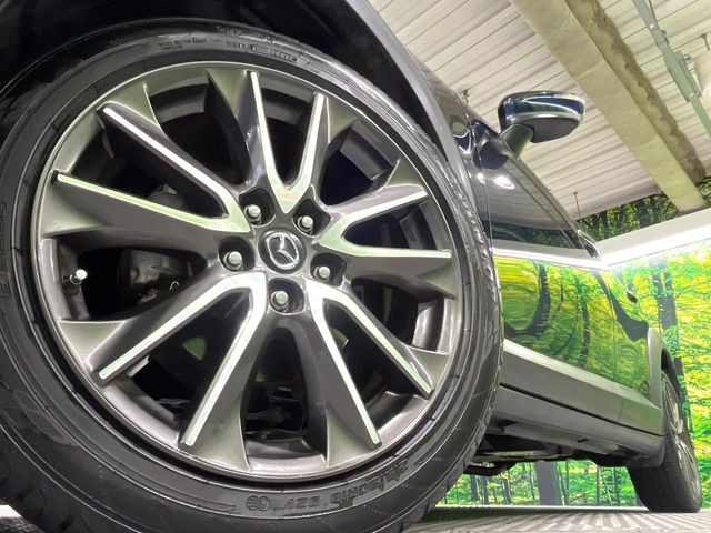 �y����18�C���`�A���~�z�C�[���z�O�ςɃ}�b�`���������A���~�z�C�[���𑕒����Ă���܂��B�e��ЊO�A���~�z�C�[����A�X�^�b�h���X�^�C�����戵�����Ă���܂��B���񂲑��k����������