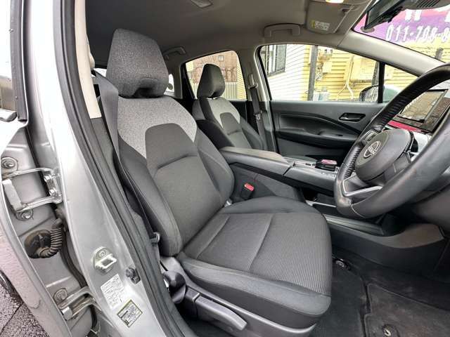 ���̋Ǝ҂ɂ������ې􂢁A�V�[�g�̃^�o�R�Ȃǂɂ��R�Q���̃��y�A��(�L��)�������Ă���܂��B