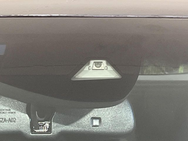 �y�z���_�Z���V���O�z���s���ɑO���̎ԗ�����F�����A�Փ˂������Ȏ��͌x��ƃu���[�L�ŏՓˉ���Ɣ�Q�y�����A�V�X�g�B�����S�Ƀh���C�u�����y���݂��������܂��B