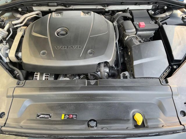 ●当店では、各メーカーの専用診断テスターを導入。国家資格を持つテクニカルスタッフも常駐しておりますので、万が一の際にも安心してご利用いただけます。